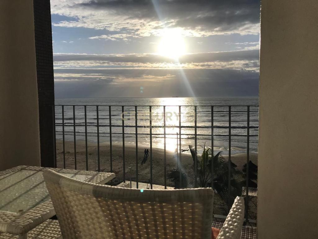Sea View Apartment Dıraç Dış mekan fotoğraf